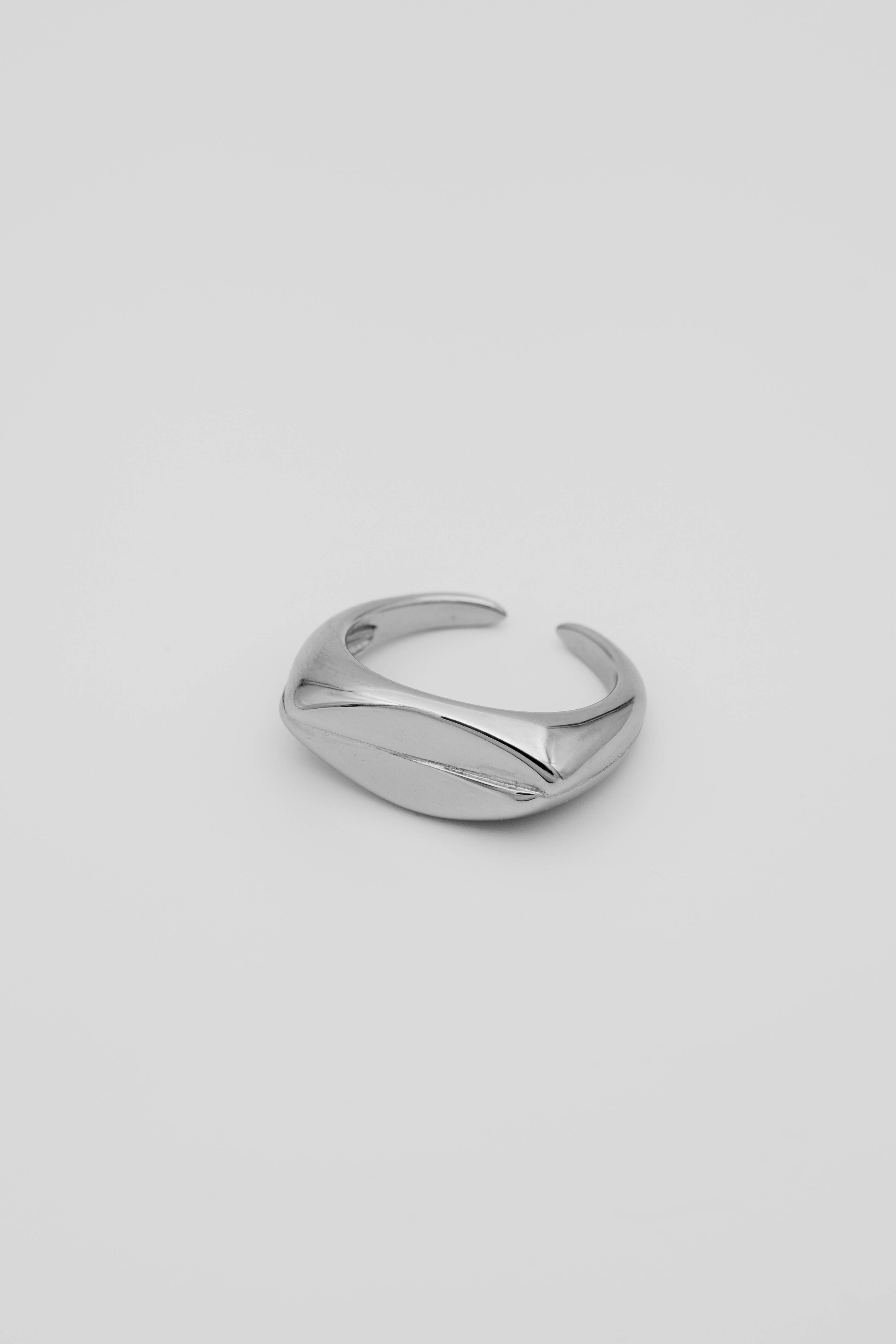 Twin Oval Ring