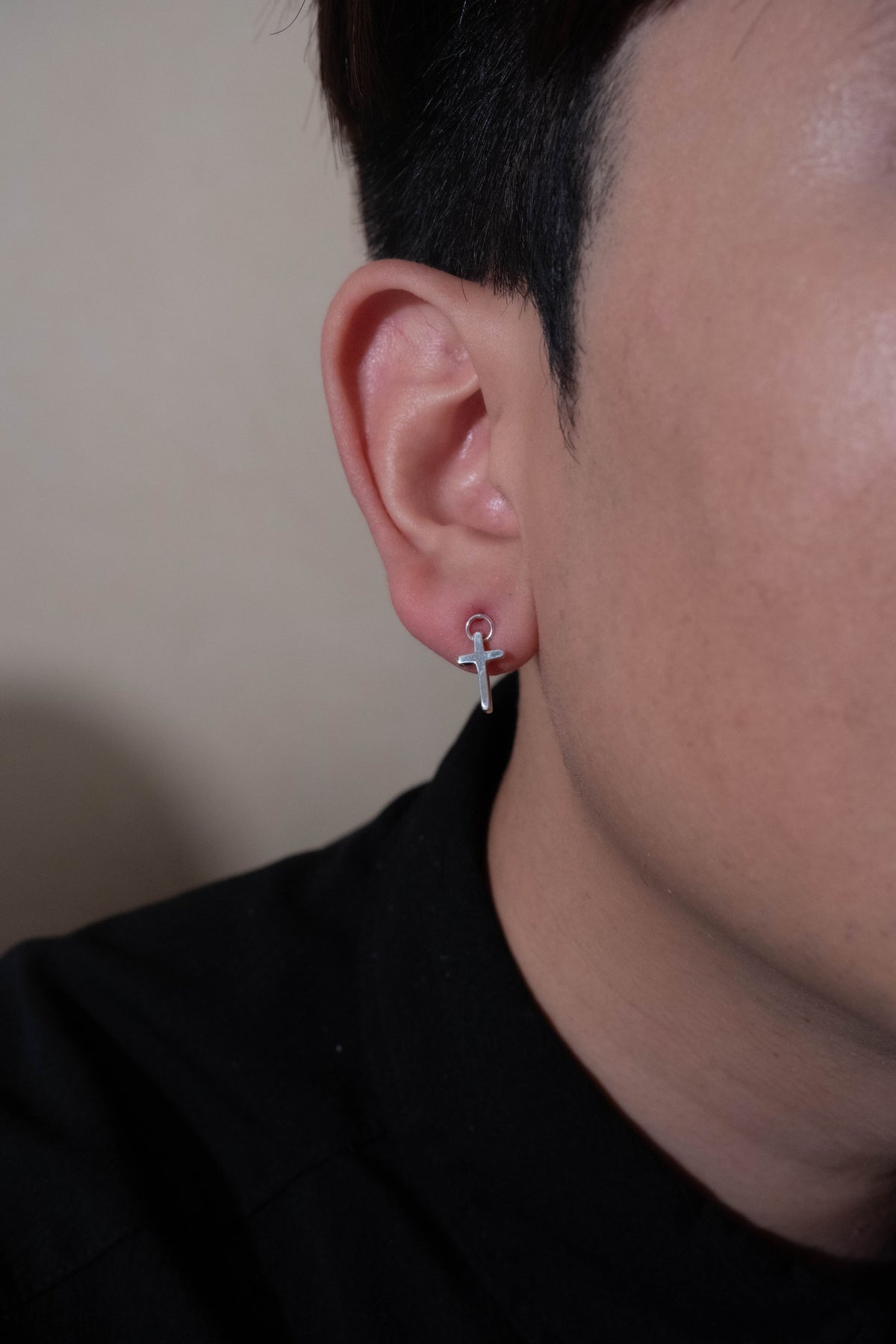 Linear Cross Stud