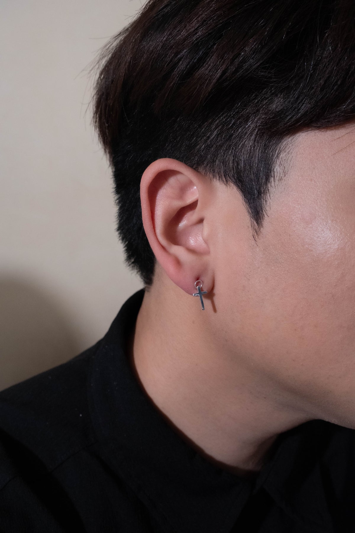 Linear Cross Stud