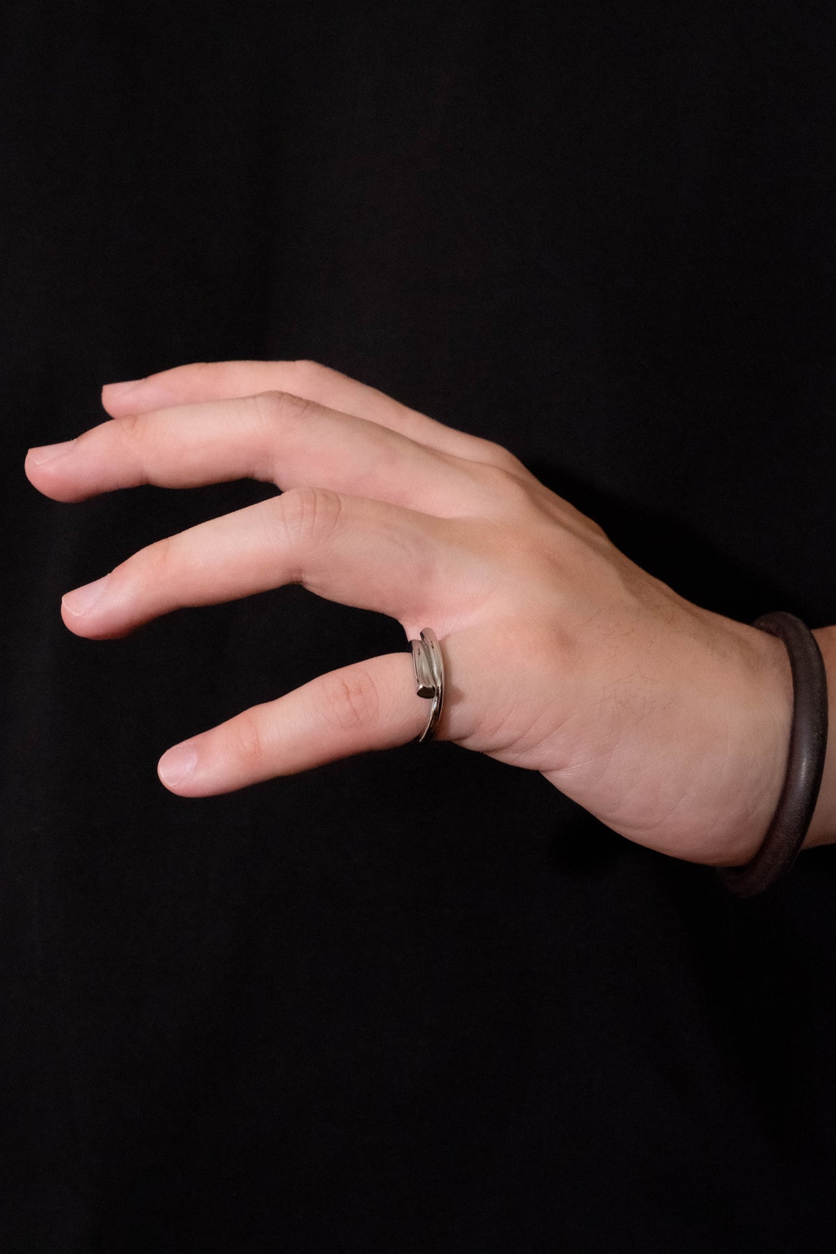 Reverse Curve Ring